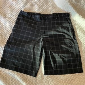 Nike Golf Shorts Sz 40